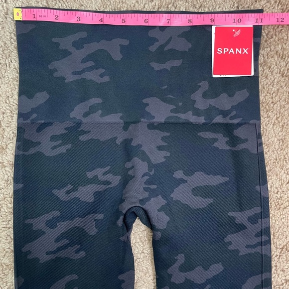 Spanx Look at Me Now Seamless High-Waisted Full Length Camo Leggings Sz S NEW - Picture 11 of 16
